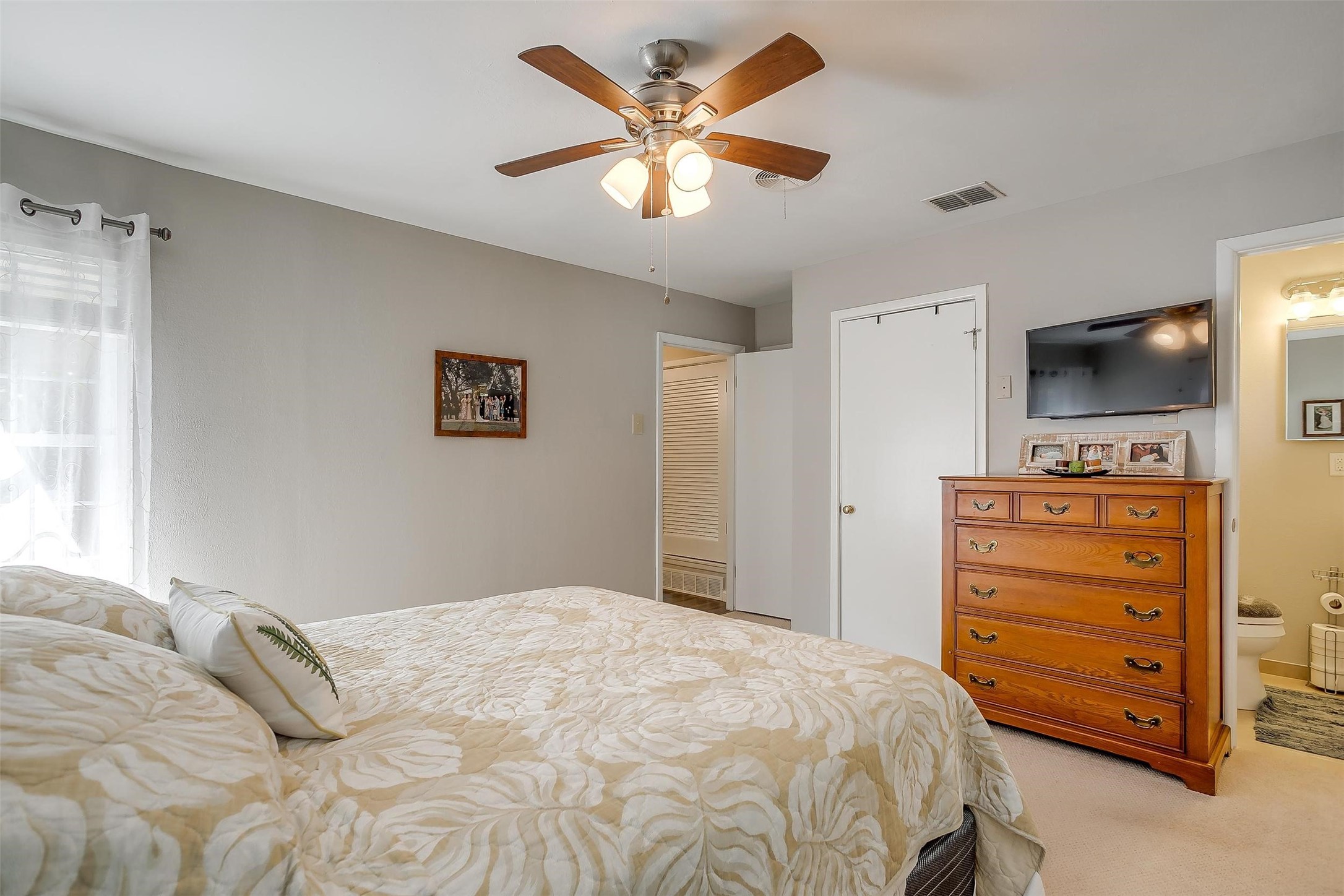 5805 Circular Drive