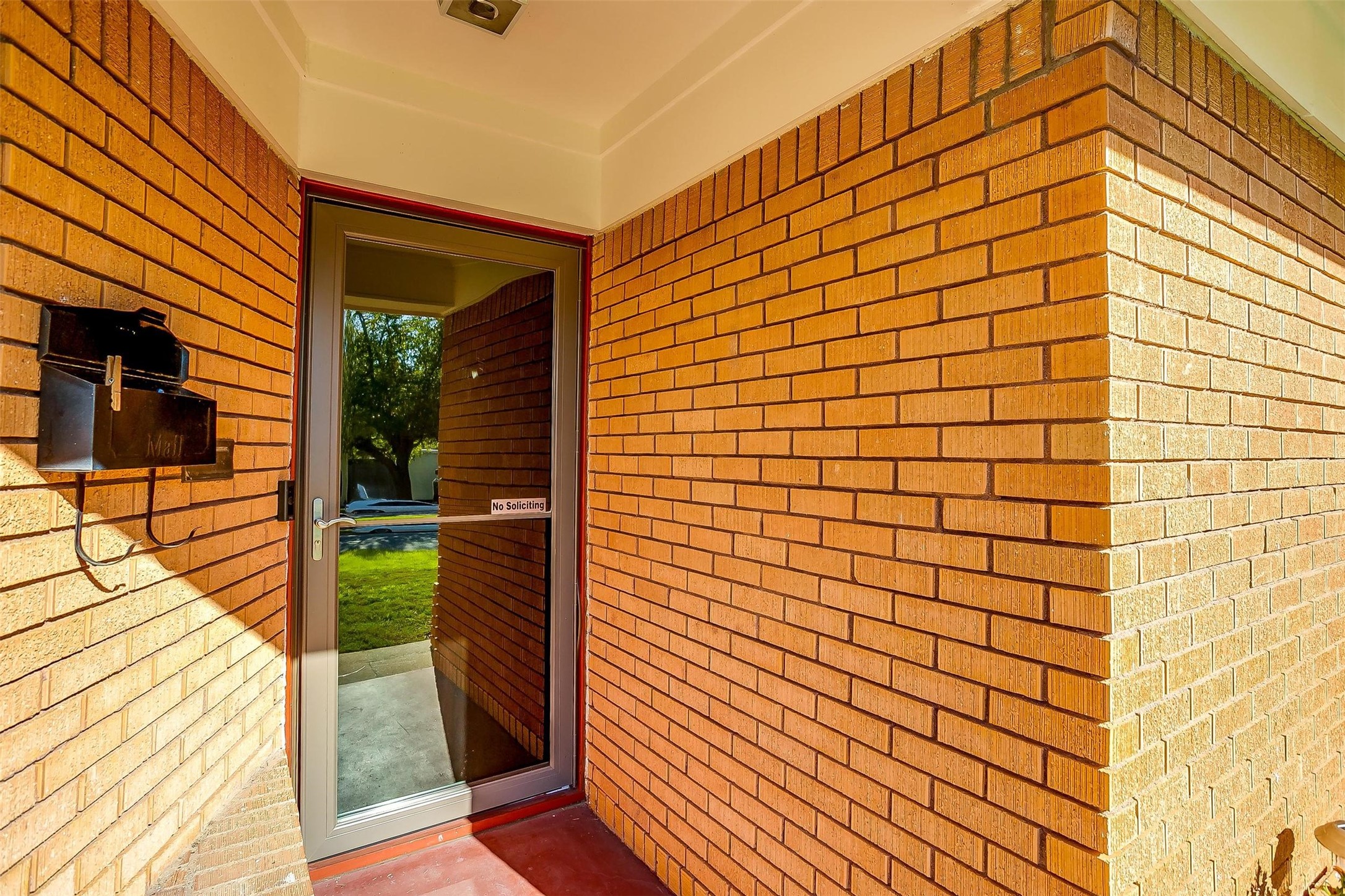 5805 Circular Drive