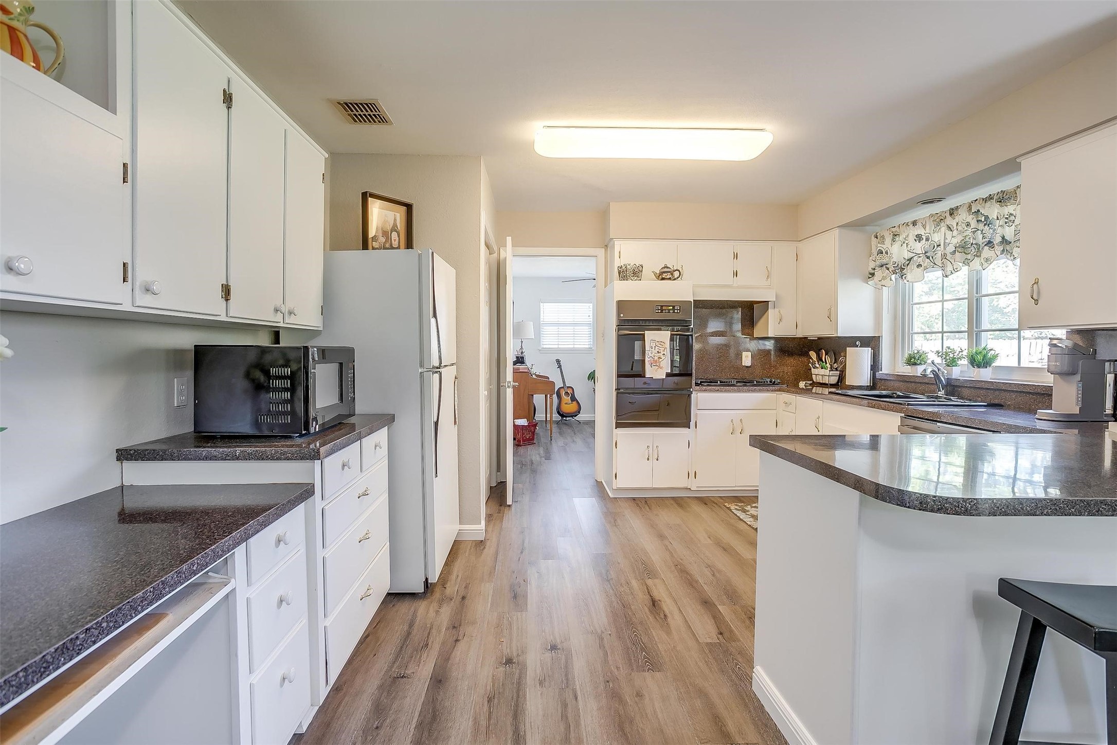 5805 Circular Drive