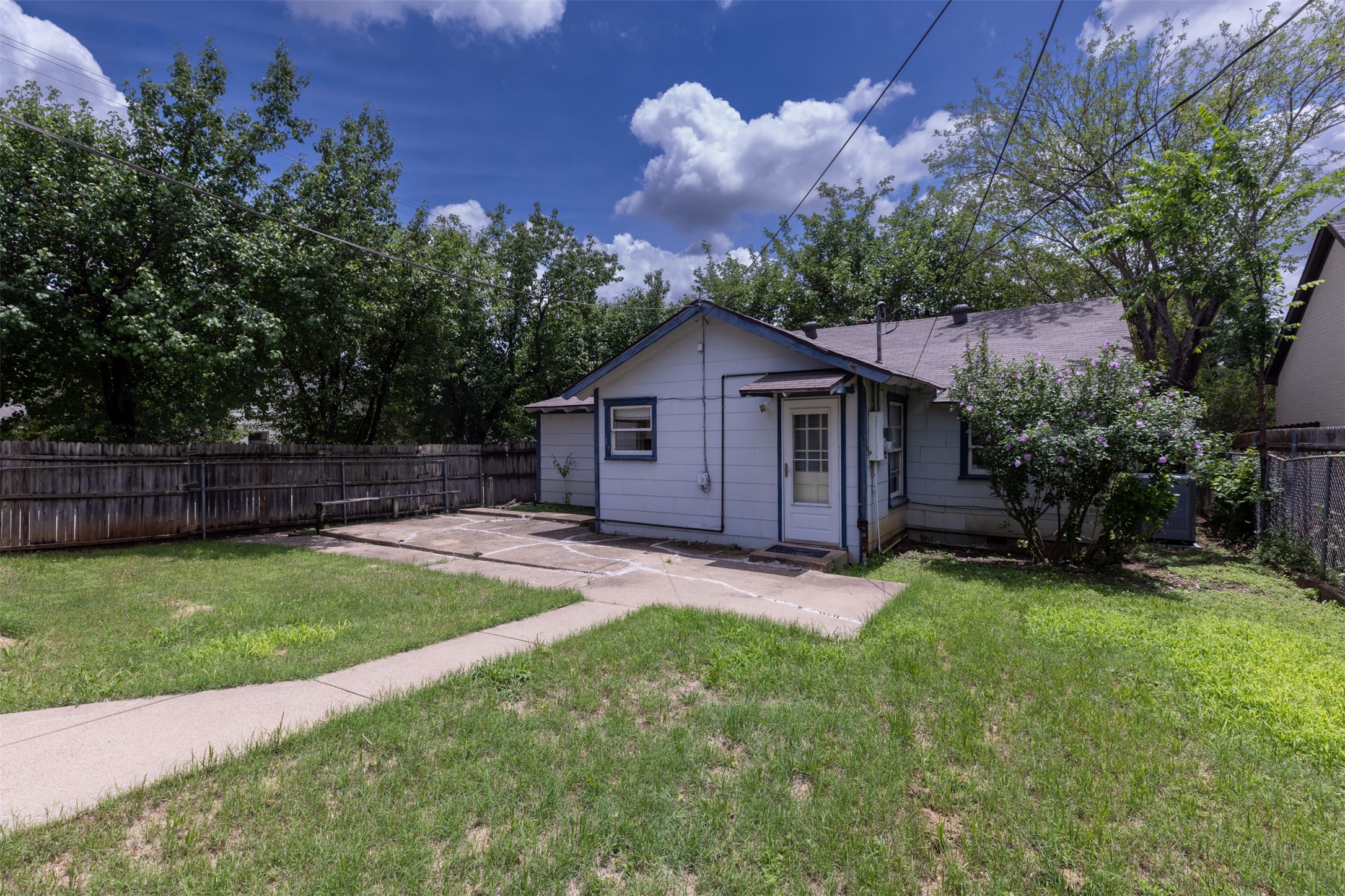 3800 El Campo Avenue
