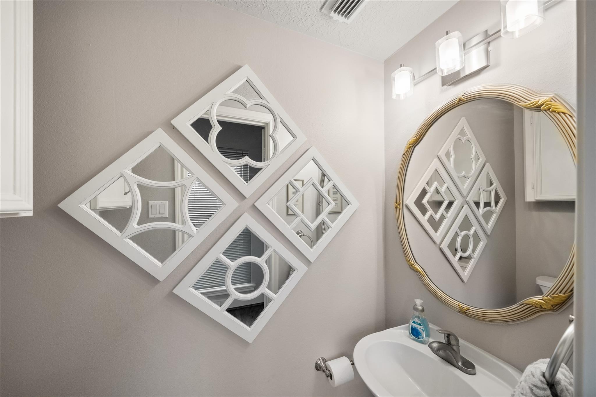 20256 Ivy Point Circle