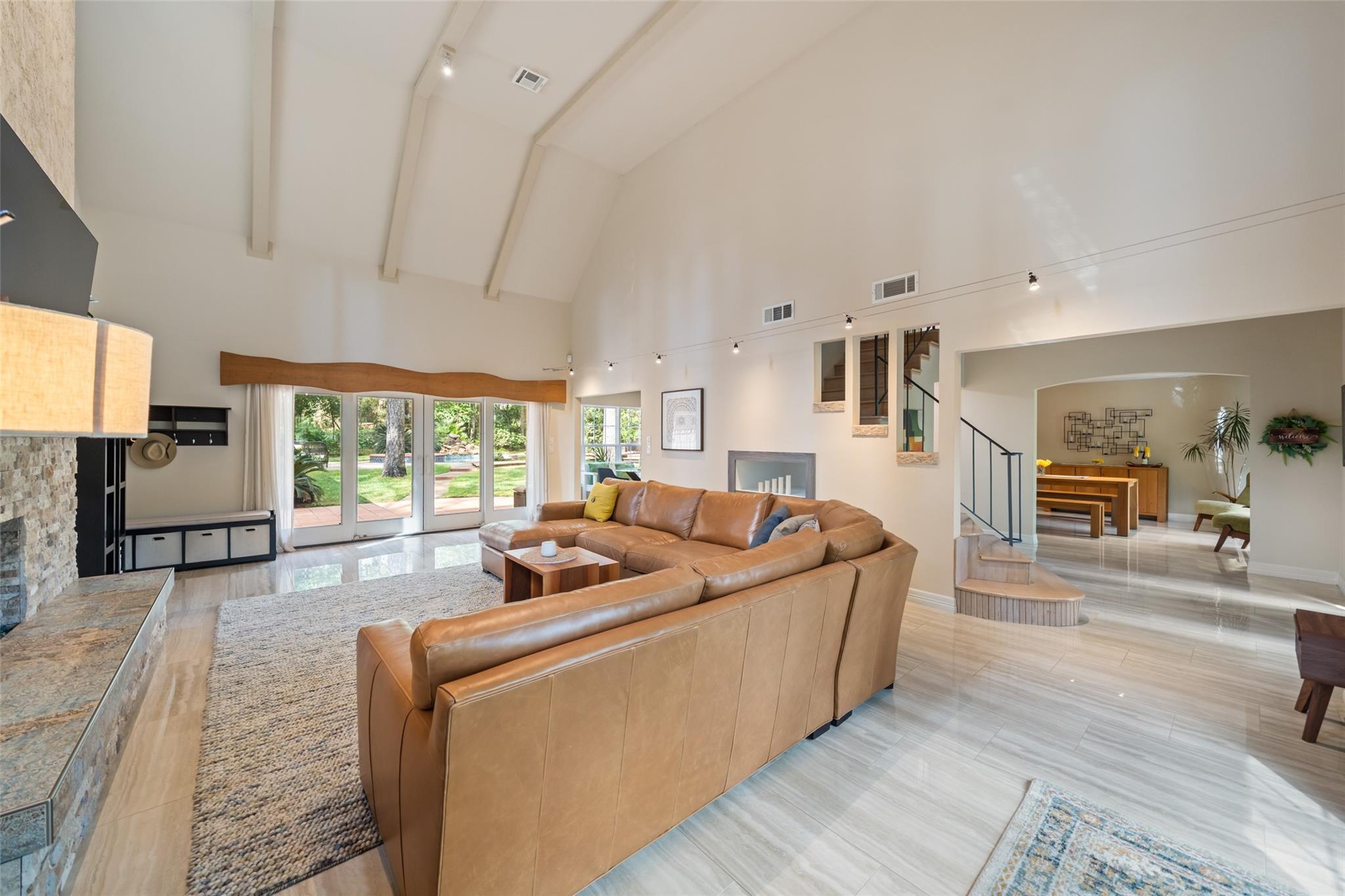 2918 Kings Forest Drive