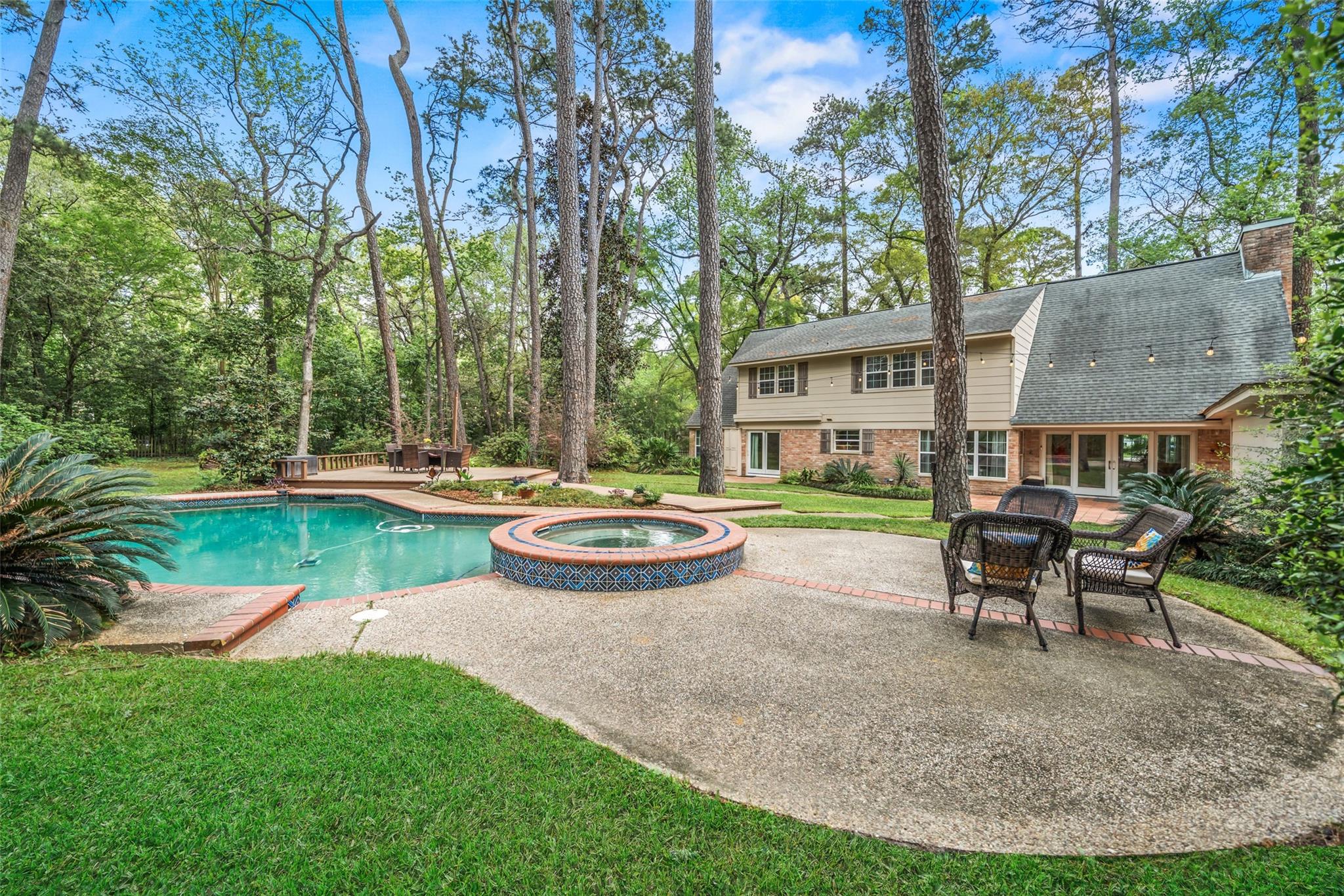 2918 Kings Forest Drive