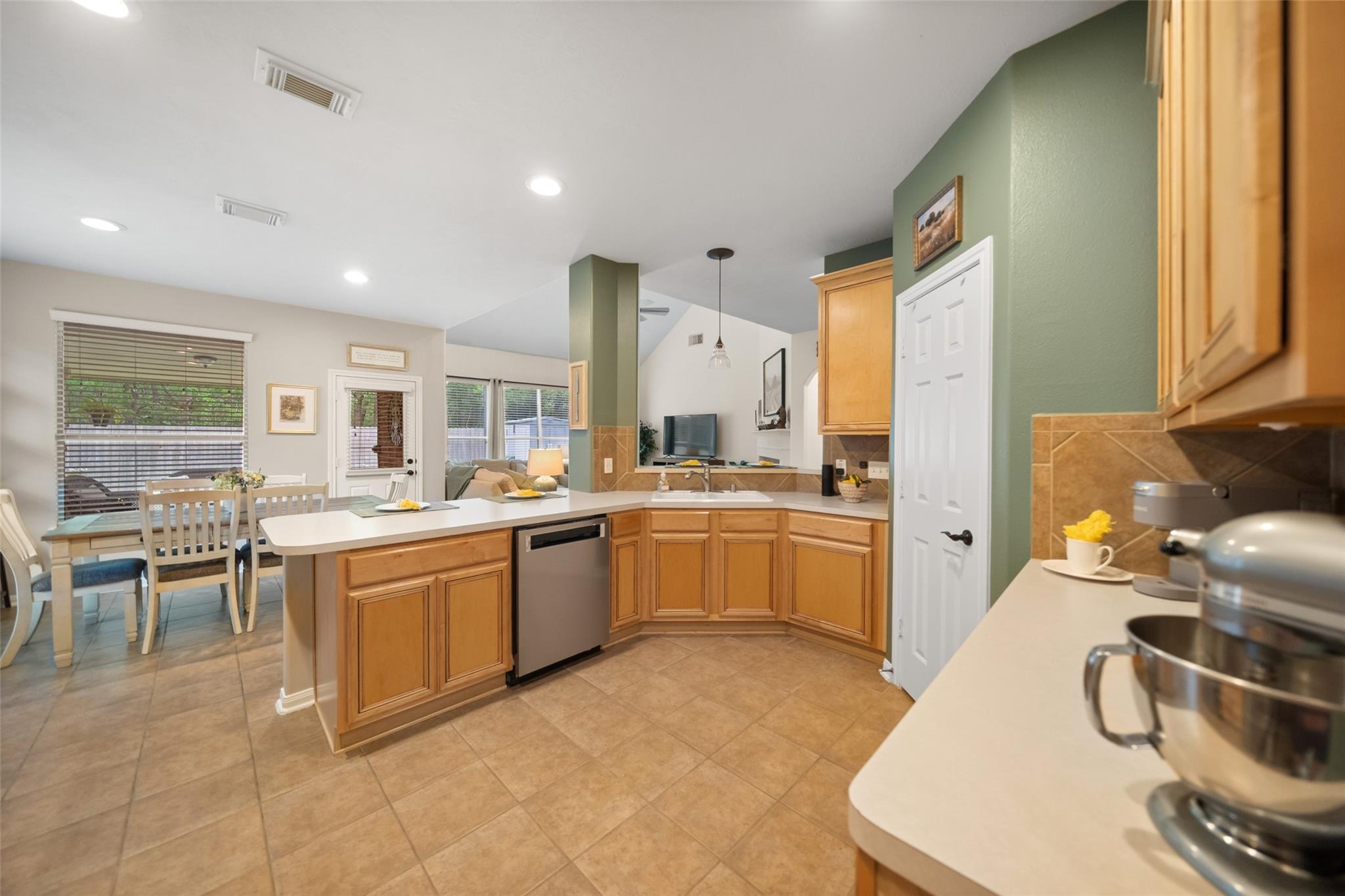 18118 Outback Lakes Trail