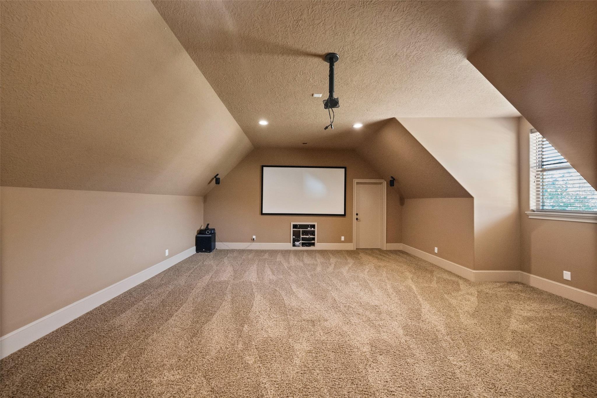 21710 Pino Lane