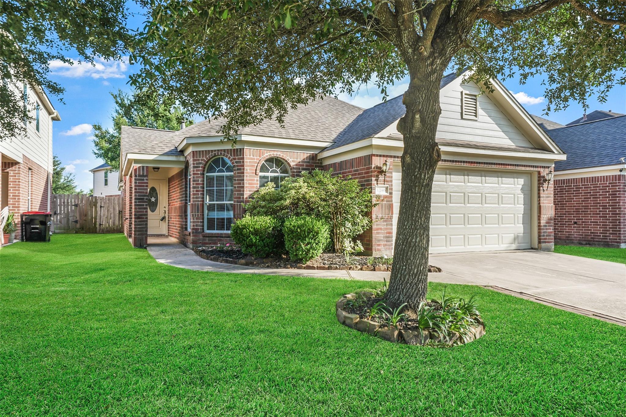 12146 Glen Crossing Circle