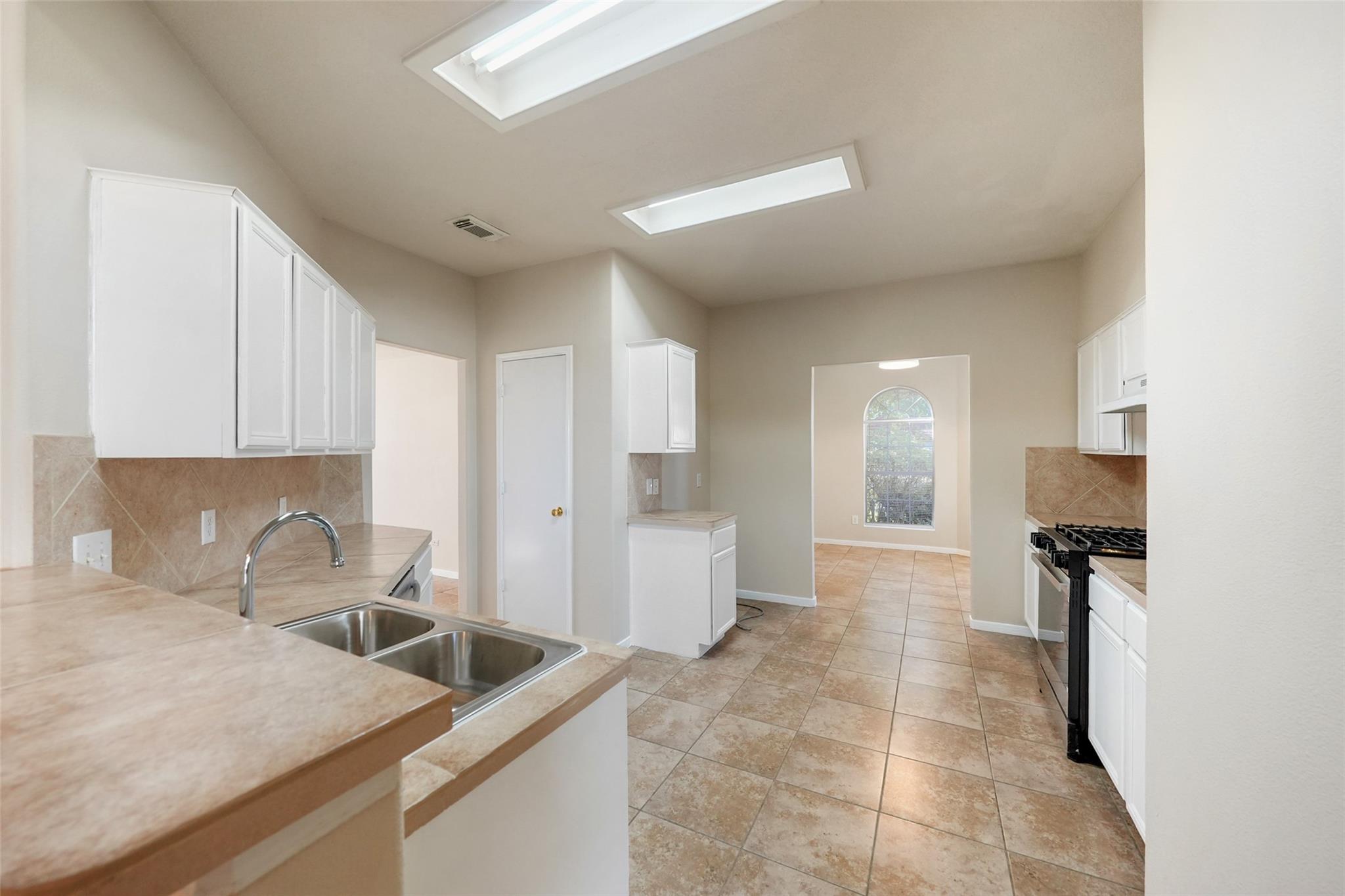 12146 Glen Crossing Circle