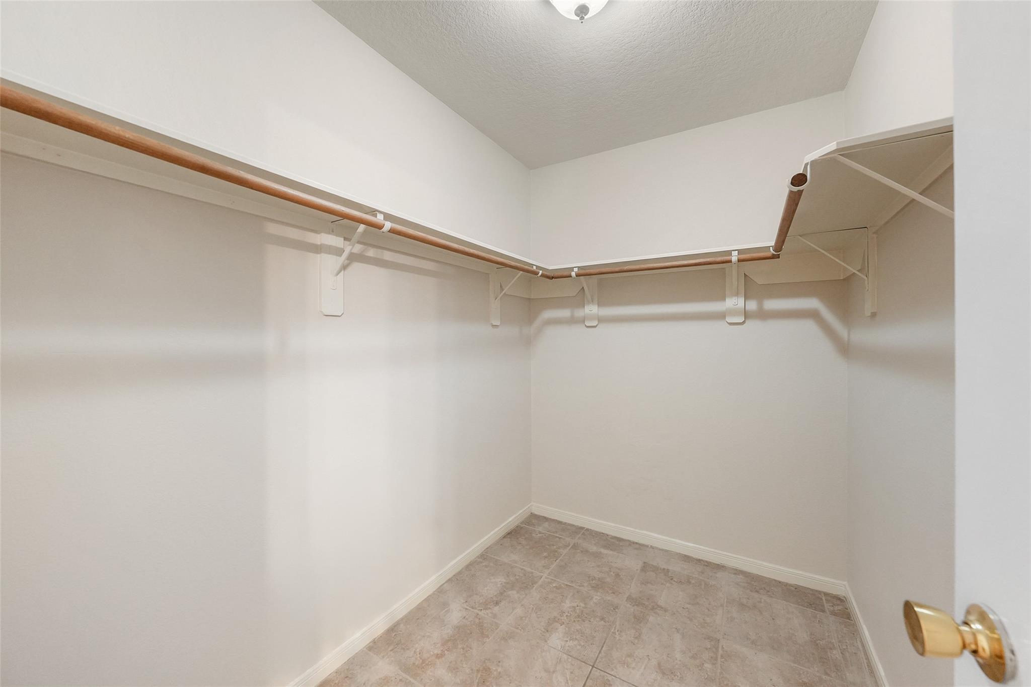 12146 Glen Crossing Circle