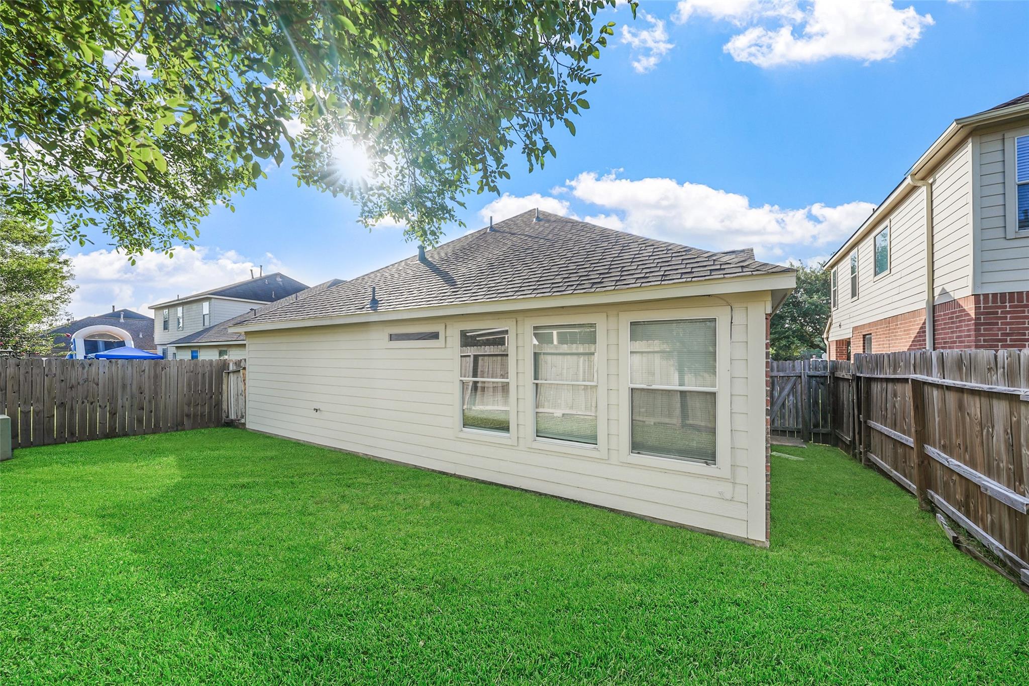 12146 Glen Crossing Circle