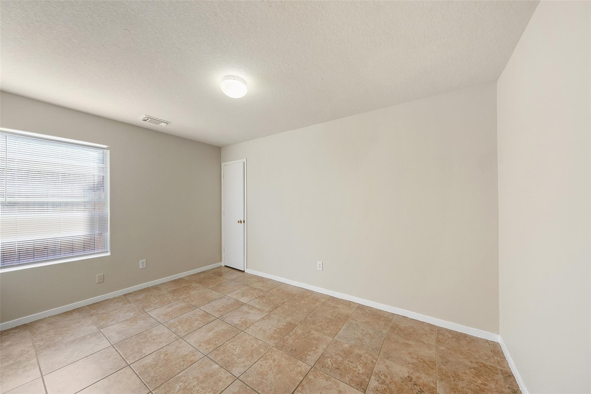 12146 Glen Crossing Circle