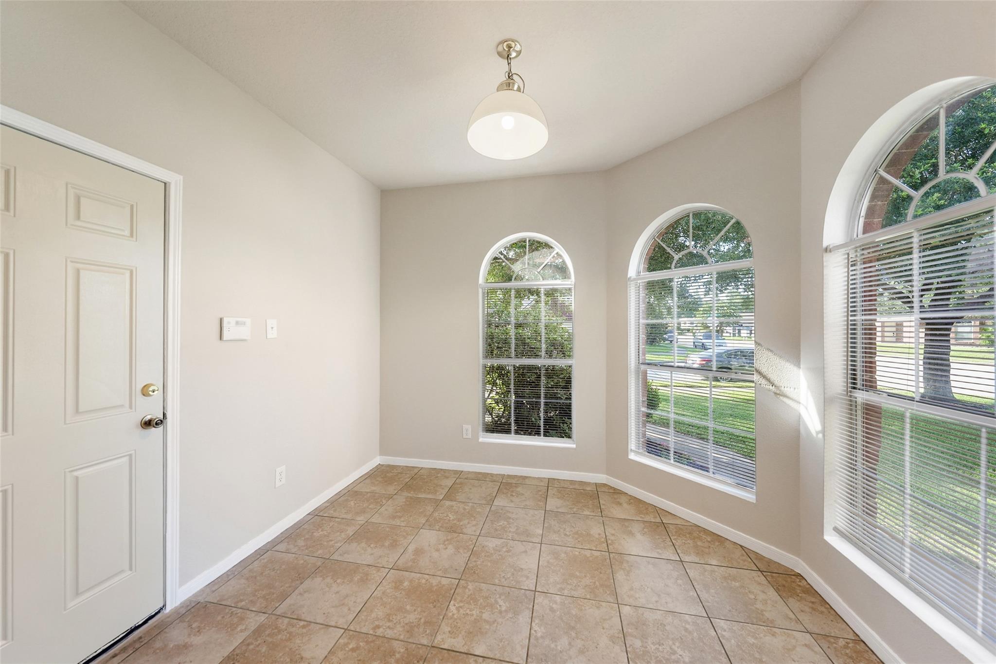 12146 Glen Crossing Circle