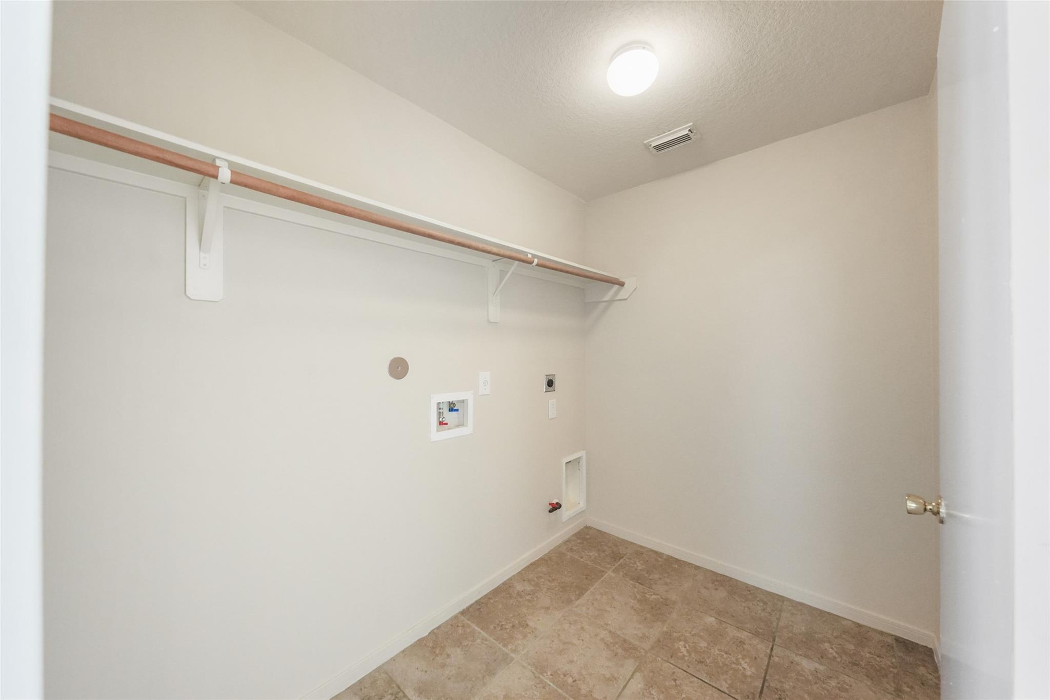 12146 Glen Crossing Circle