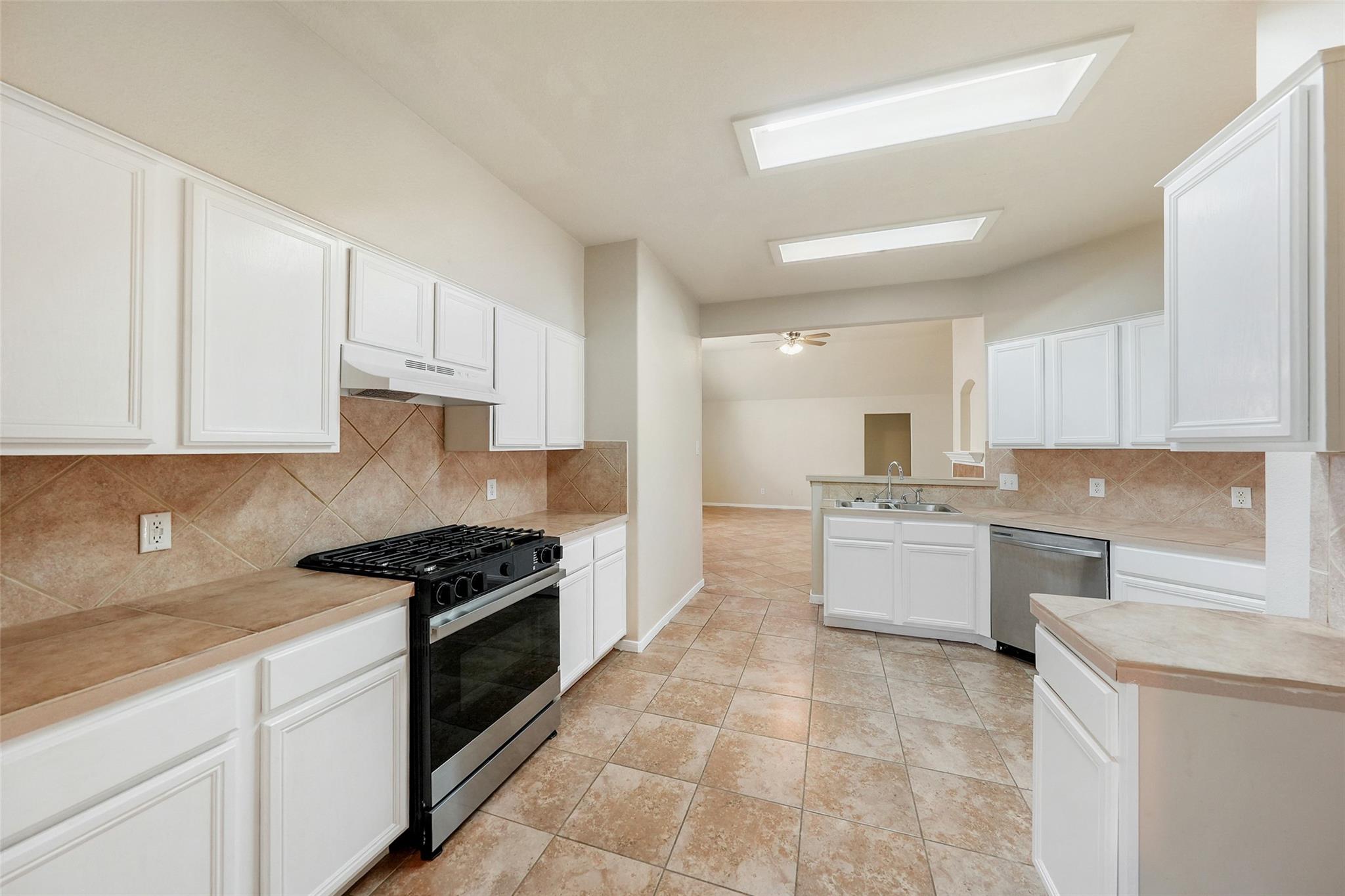 12146 Glen Crossing Circle