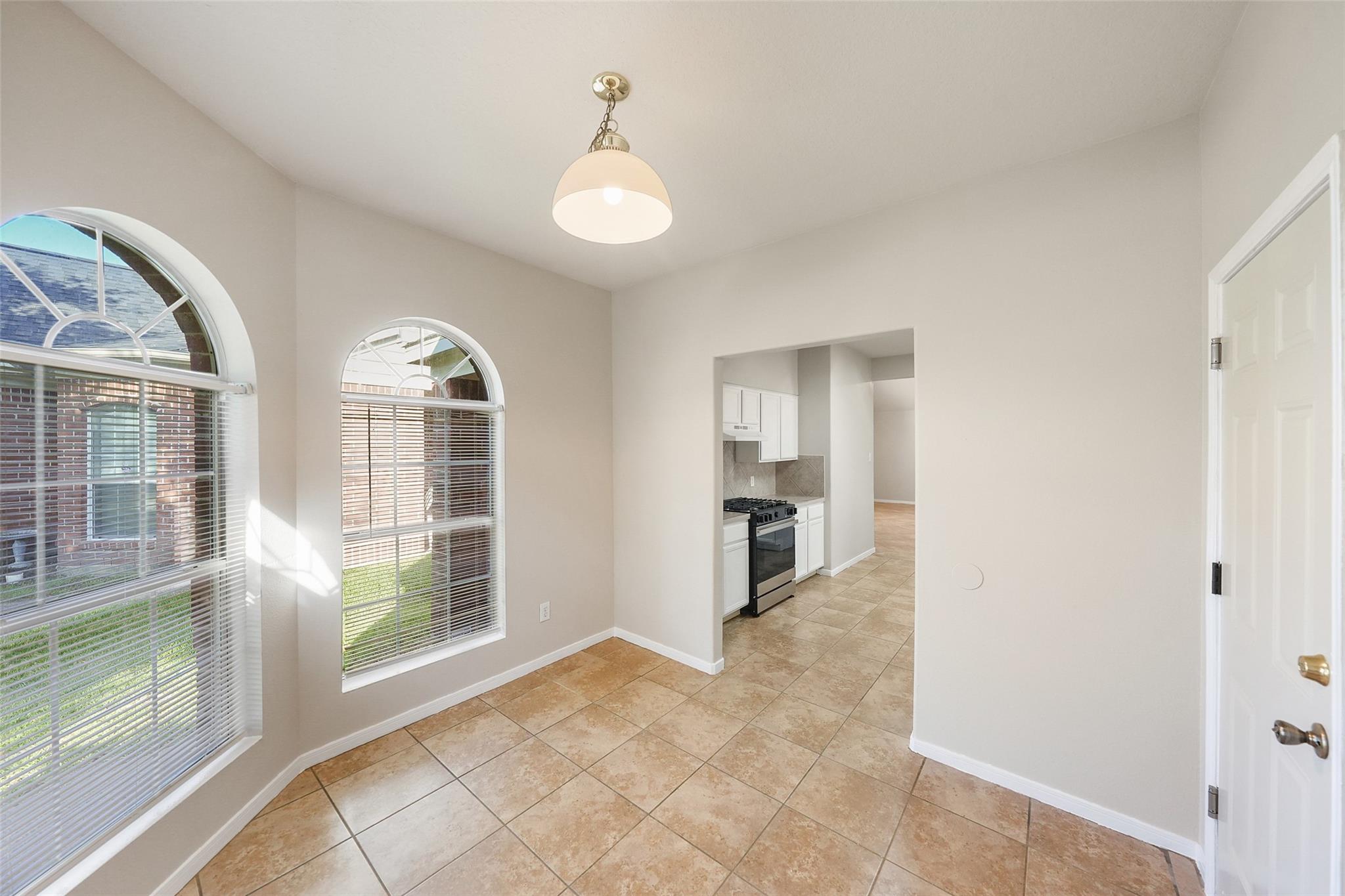 12146 Glen Crossing Circle