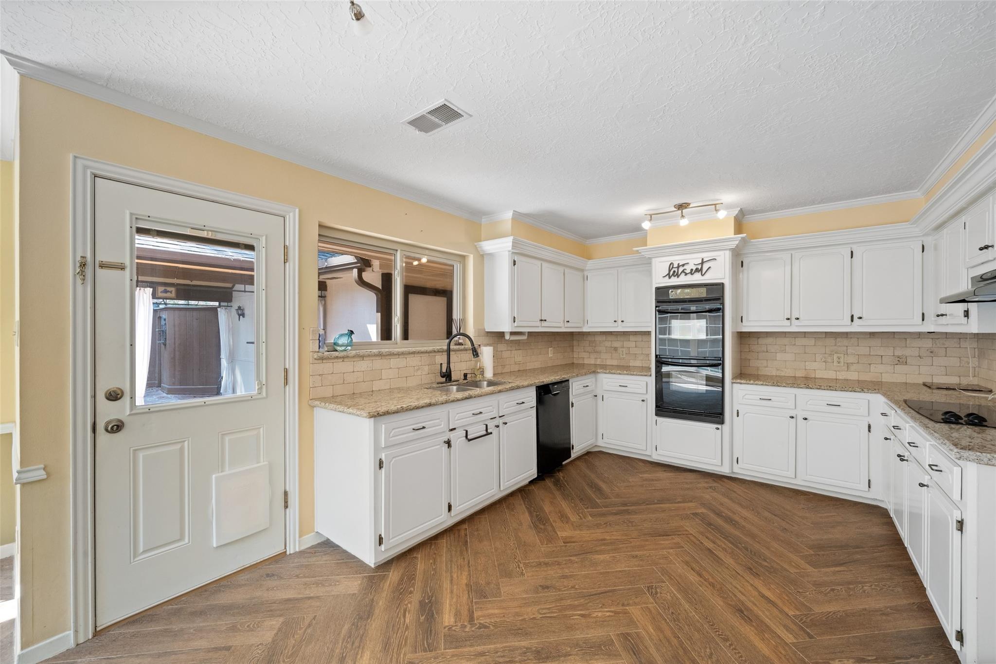 3510 Riverwood Park Drive