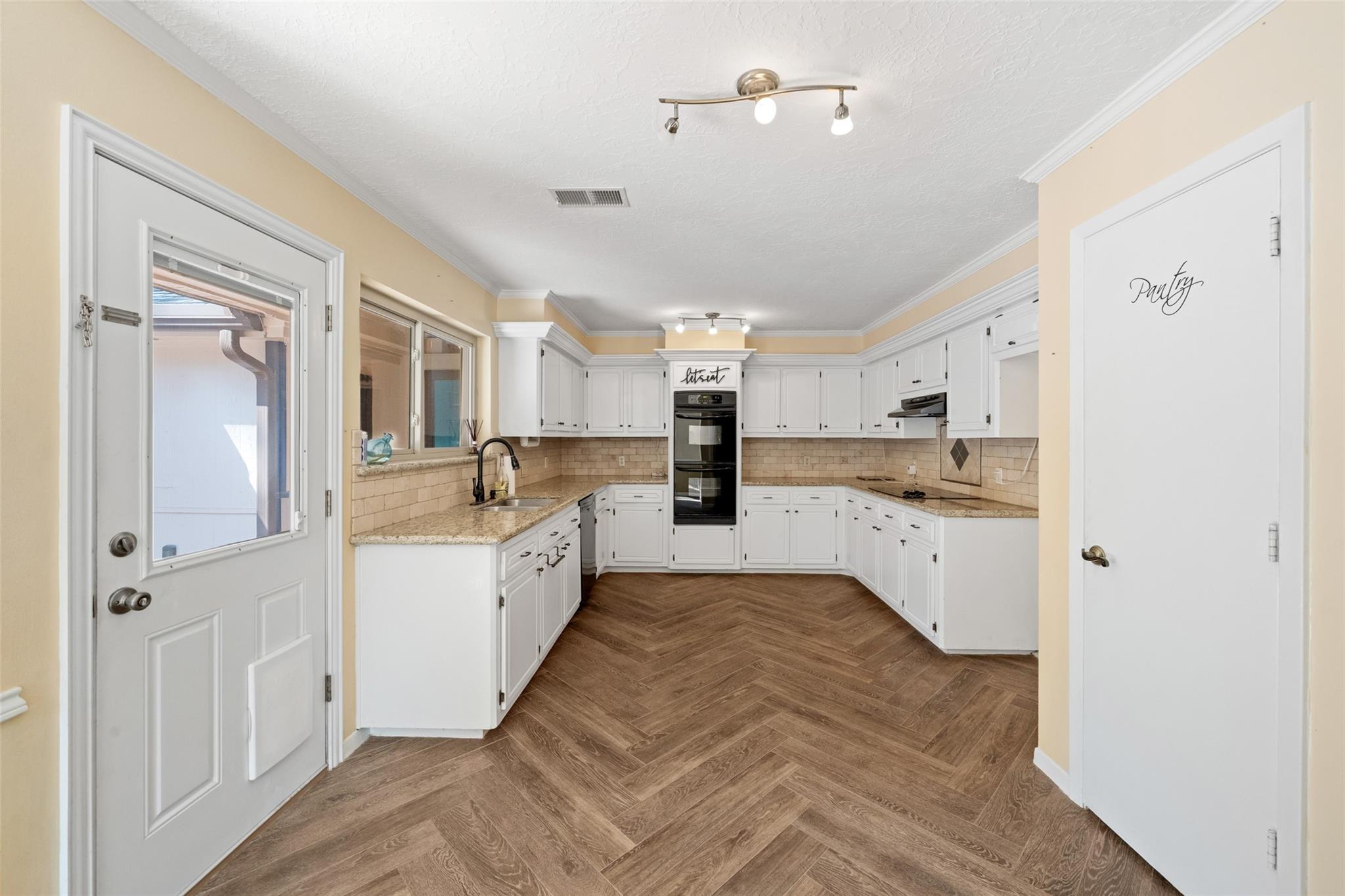 3510 Riverwood Park Drive