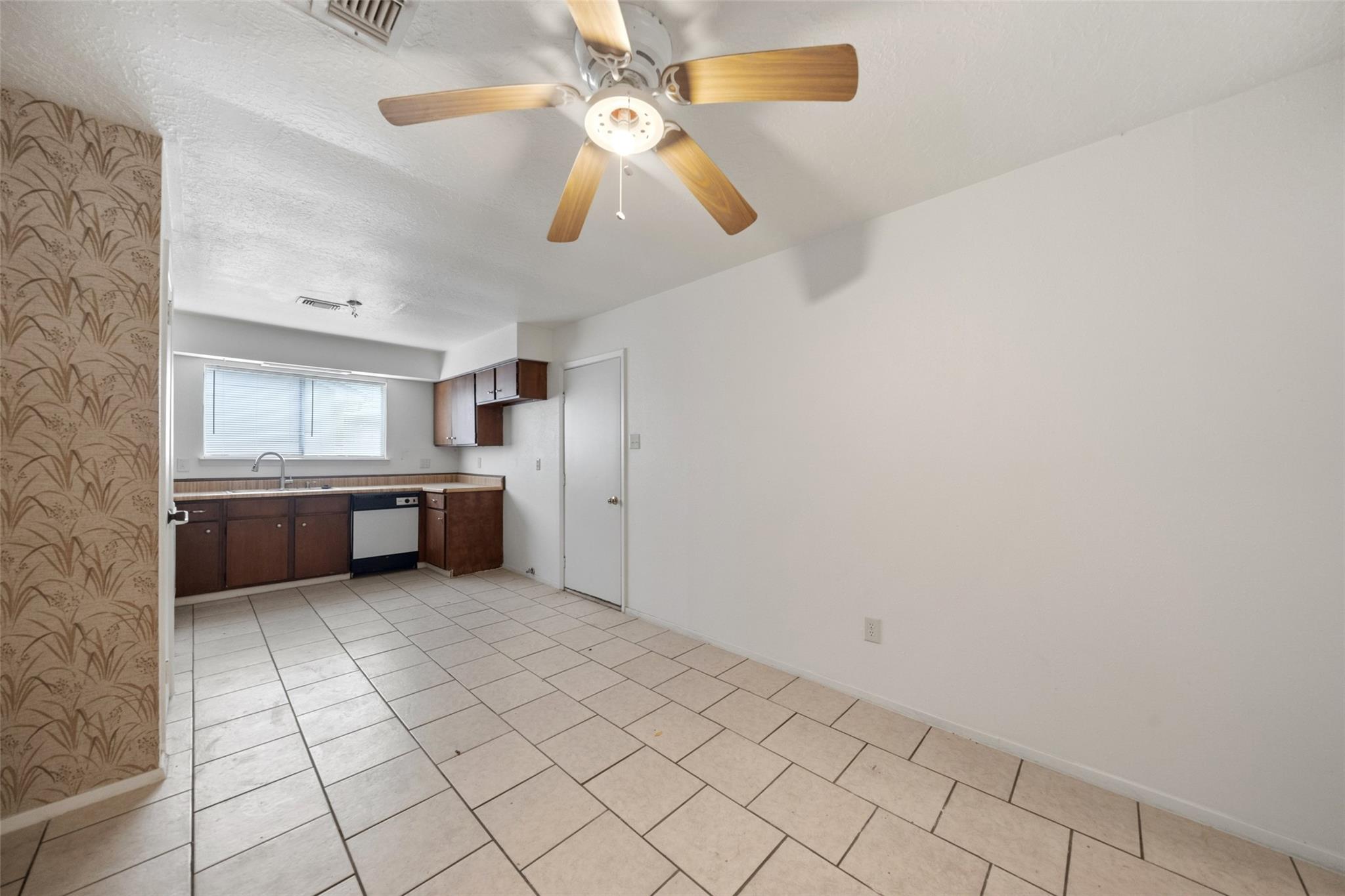 5415 Fawn Trail Lane