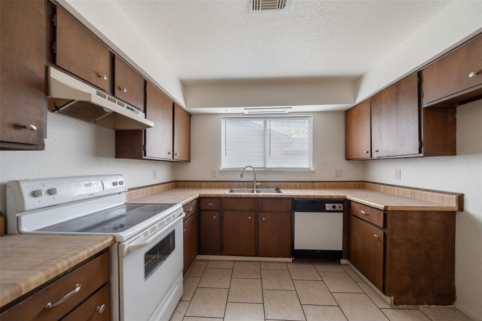 5415 Fawn Trail Lane