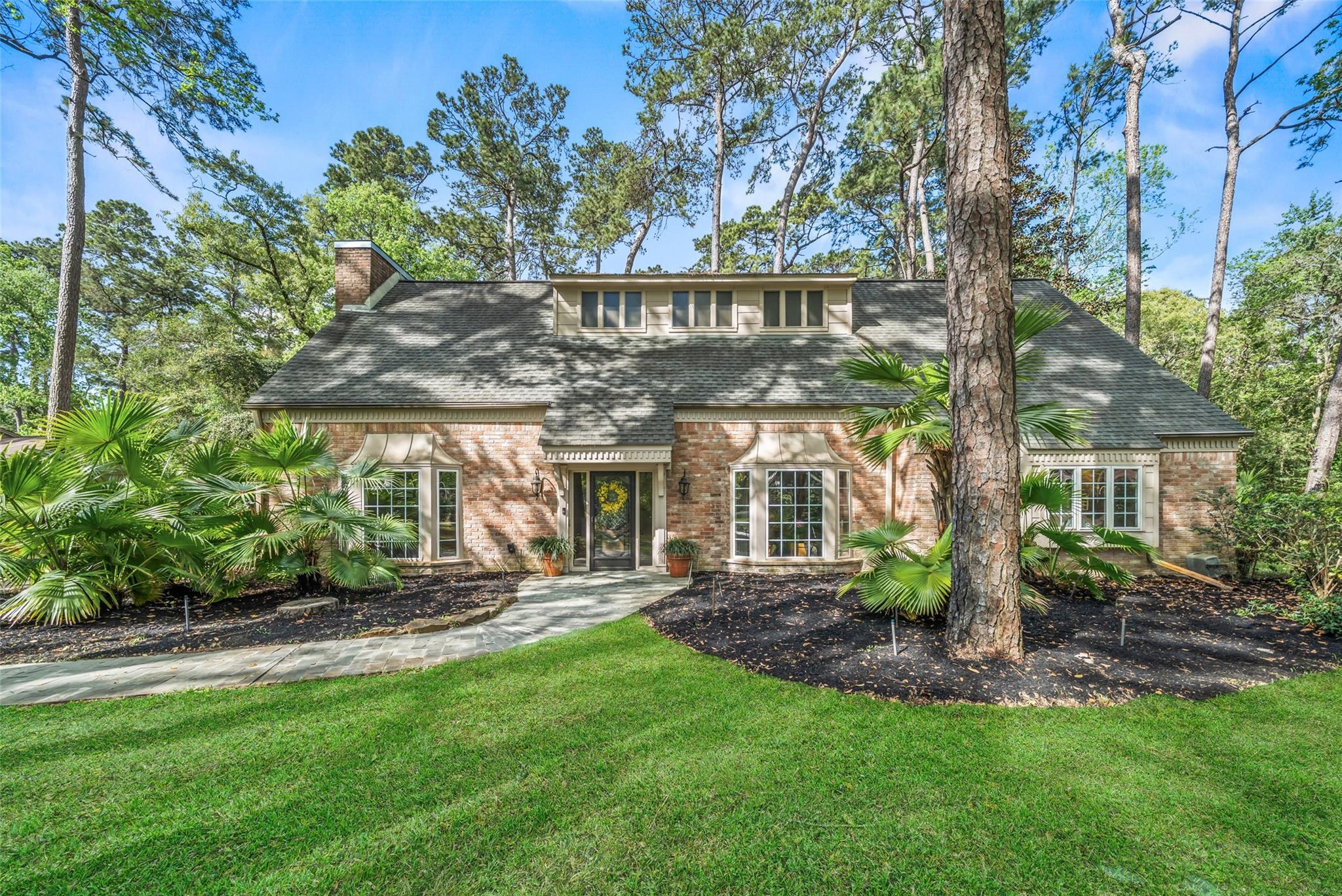 2918 Kings Forest Drive