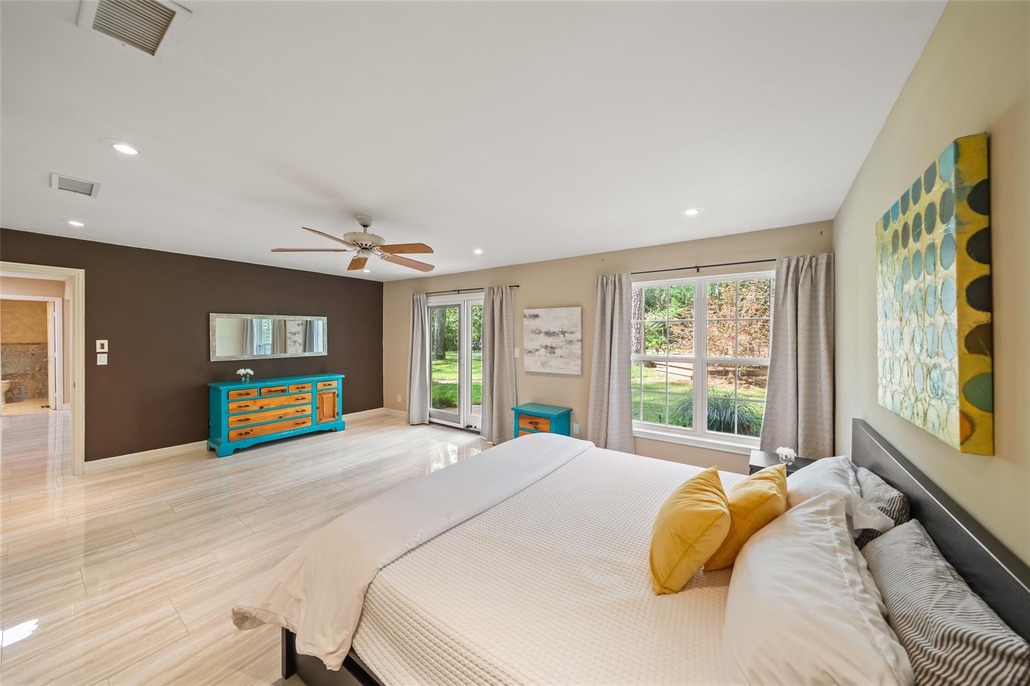 2918 Kings Forest Drive