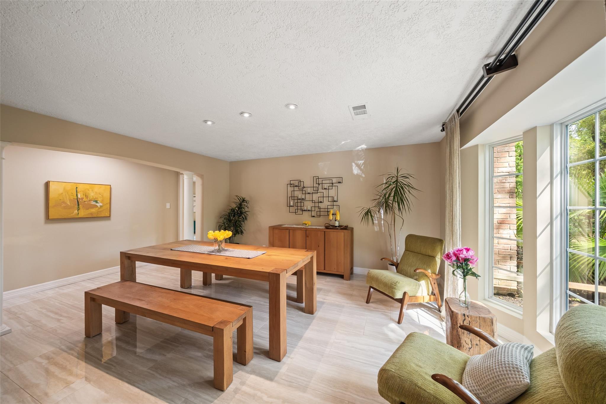 2918 Kings Forest Drive