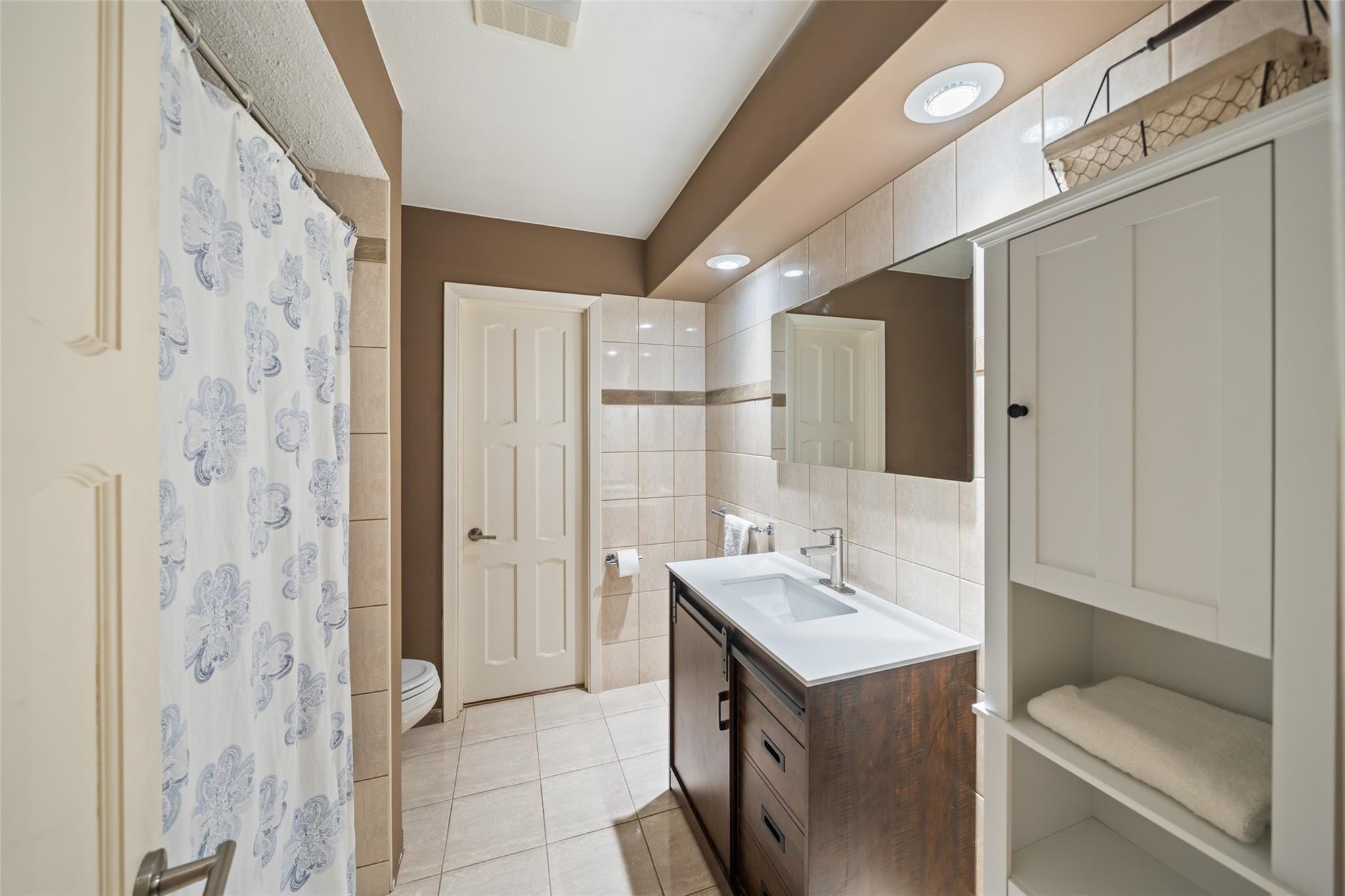 2918 Kings Forest Drive