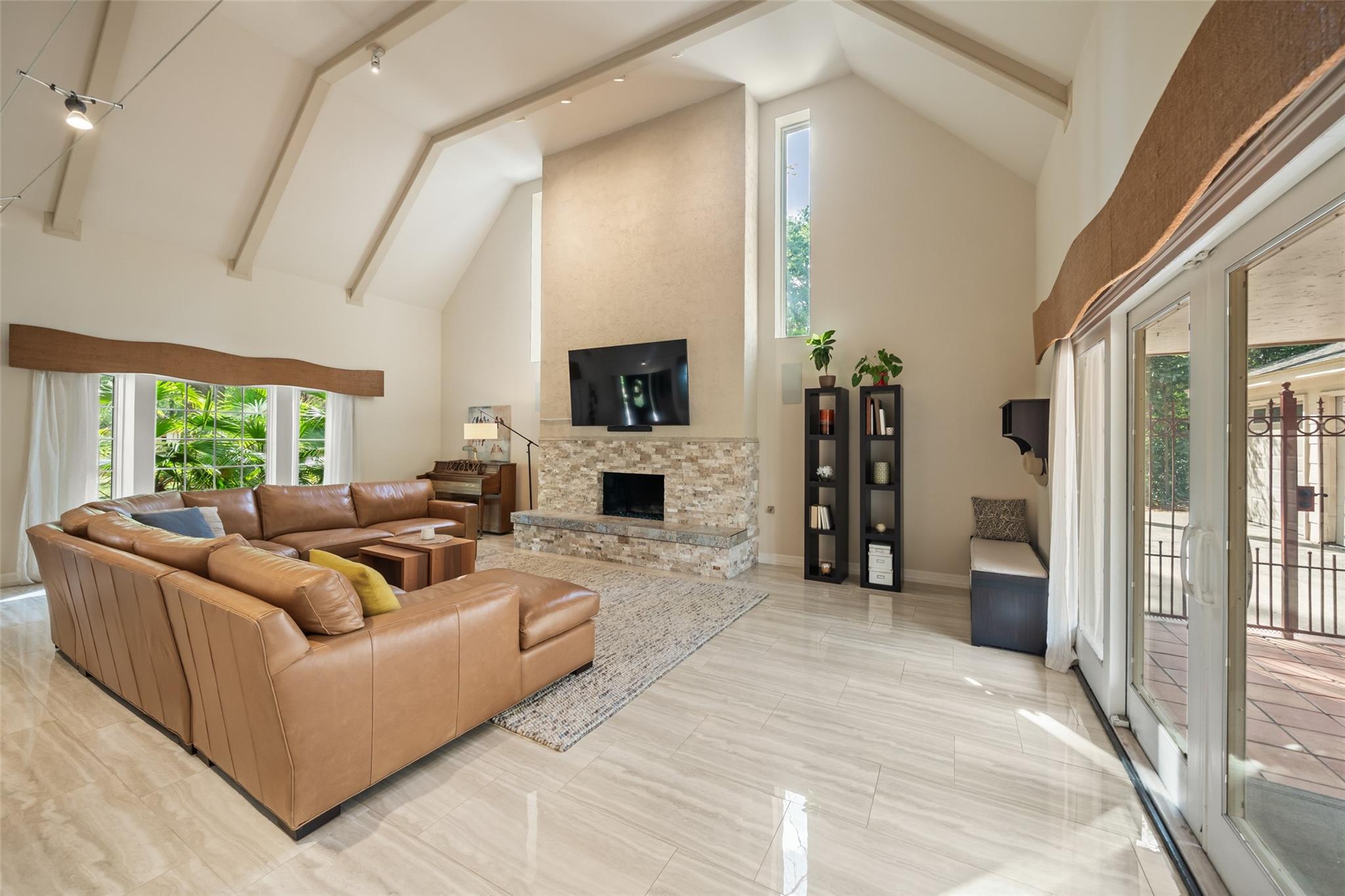 2918 Kings Forest Drive