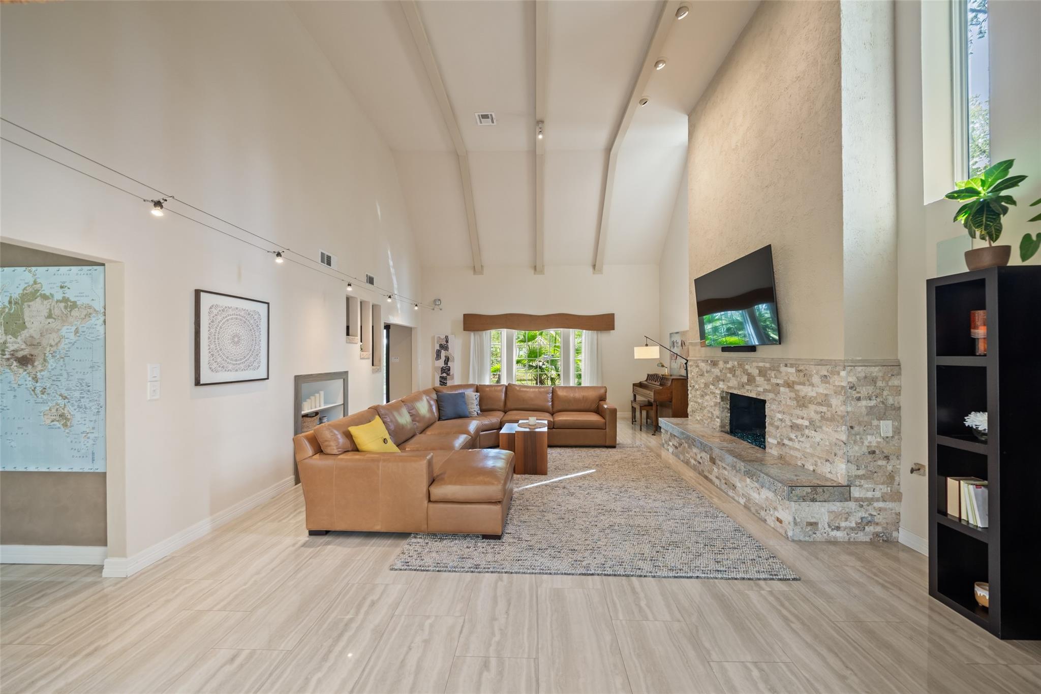 2918 Kings Forest Drive