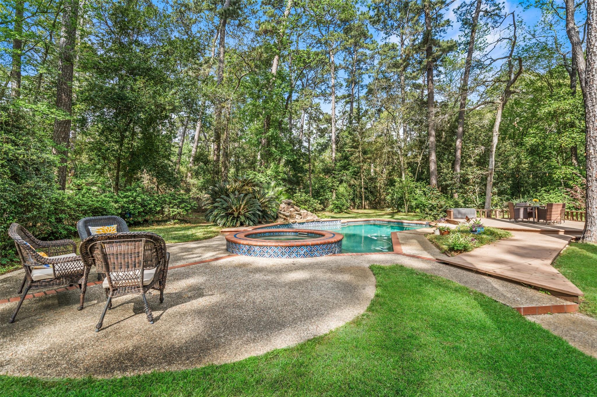 2918 Kings Forest Drive