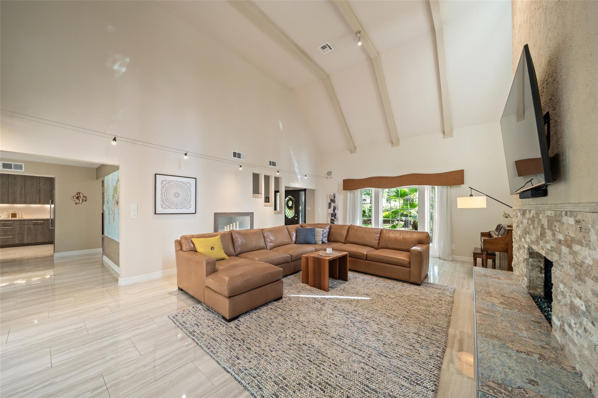 2918 Kings Forest Drive