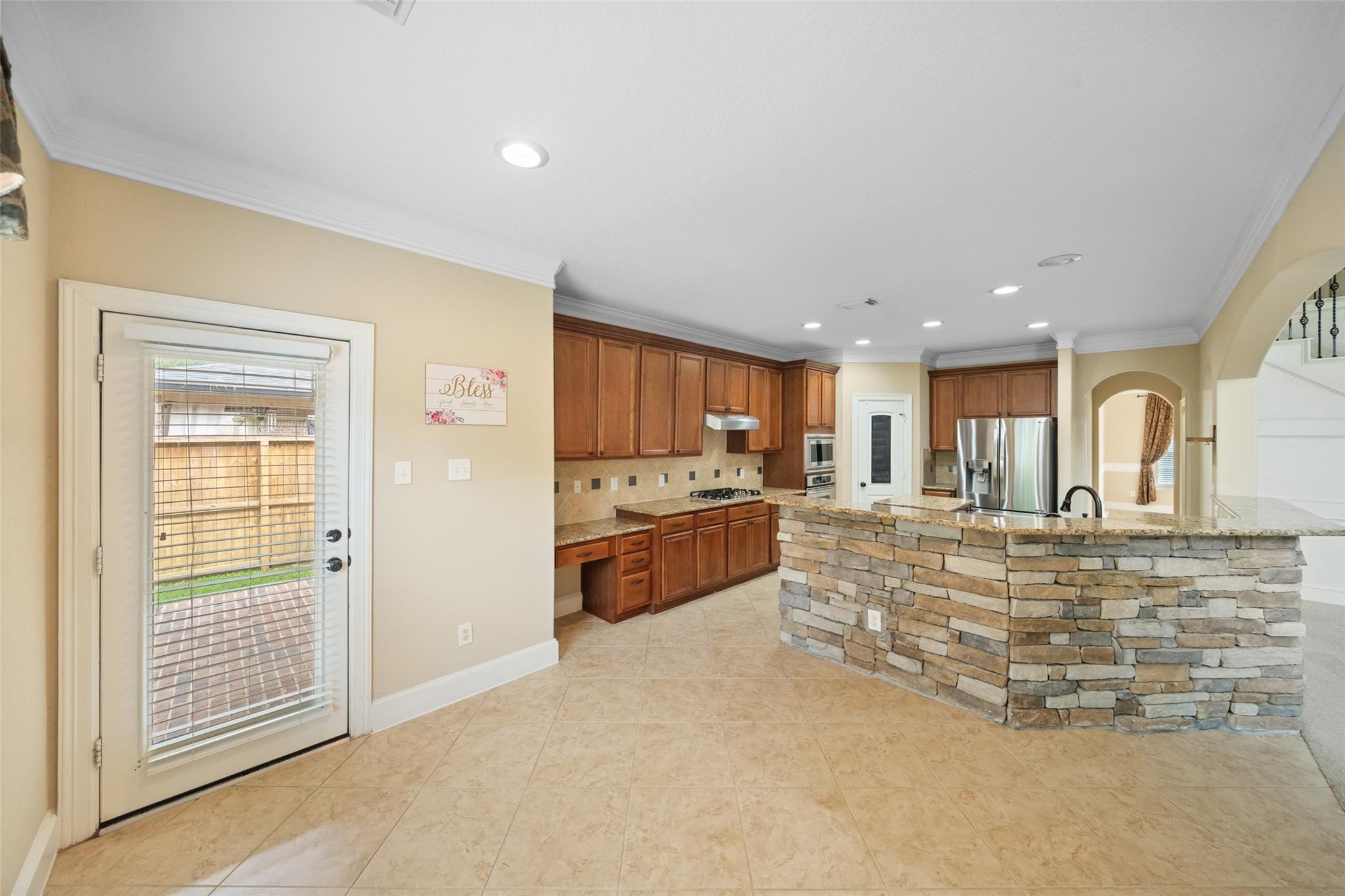 8818 Silver Yacht Drive
