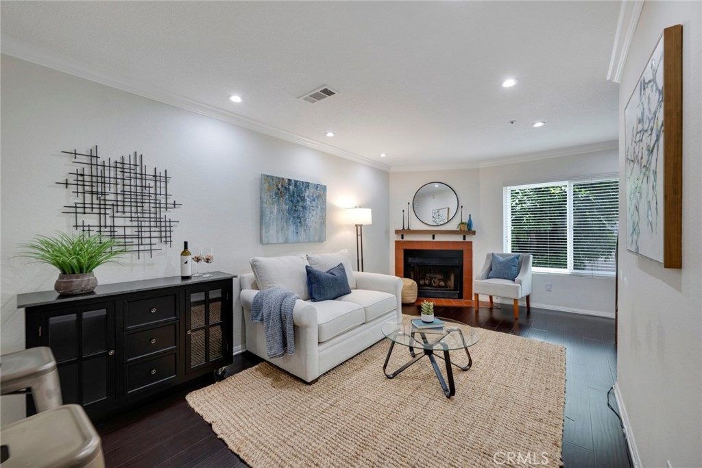 334 S Walnut Avenue D