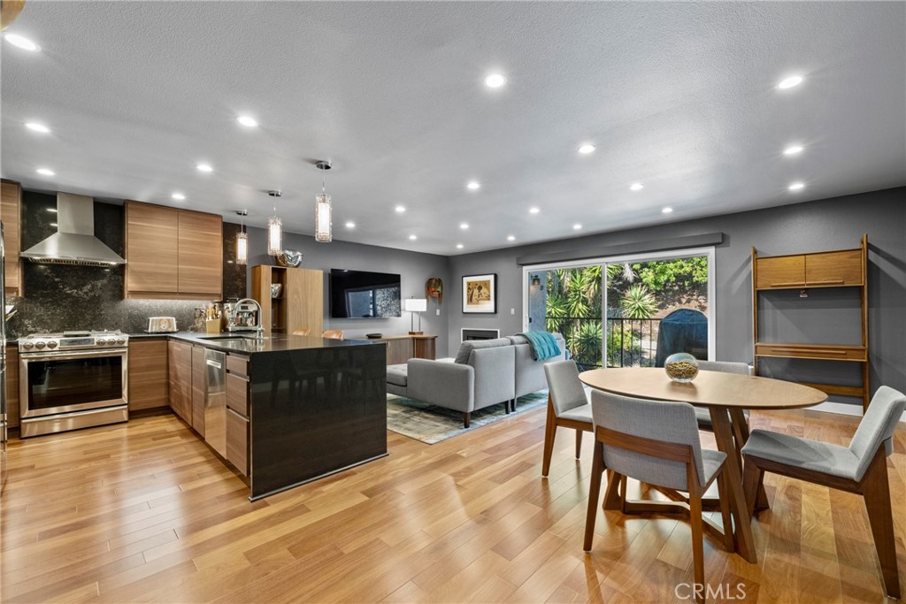 1141 Rosecrans Avenue 33A