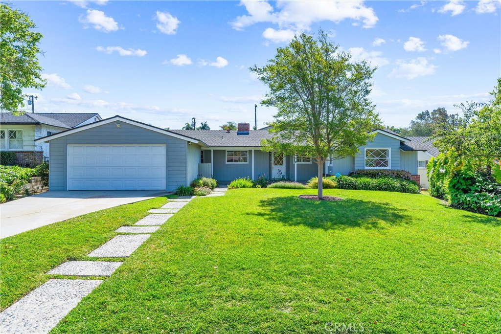 8334 Calmosa Avenue