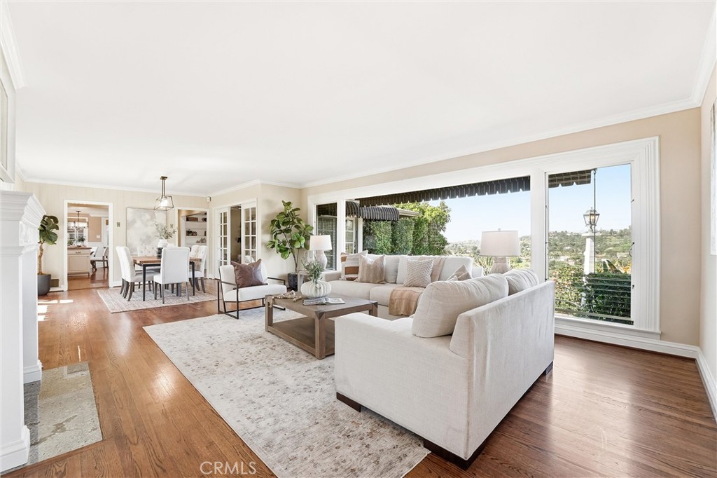 1071 E Avocado Crest Road