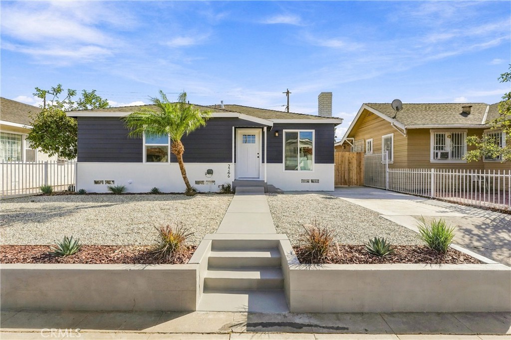 2246 Locust Avenue Long Beach Ca Us 90806 Pw26205006