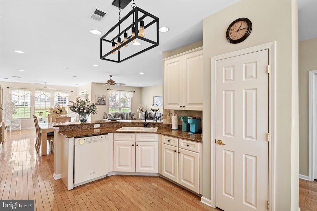 87 CHAMBER LANE
