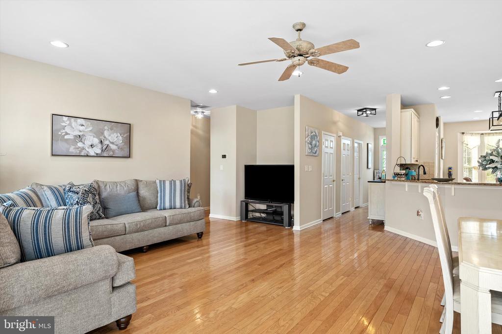 87 CHAMBER LANE