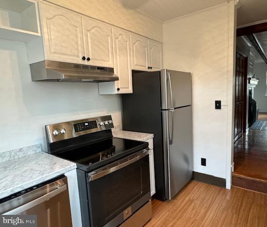 3 Woodbury Rd
