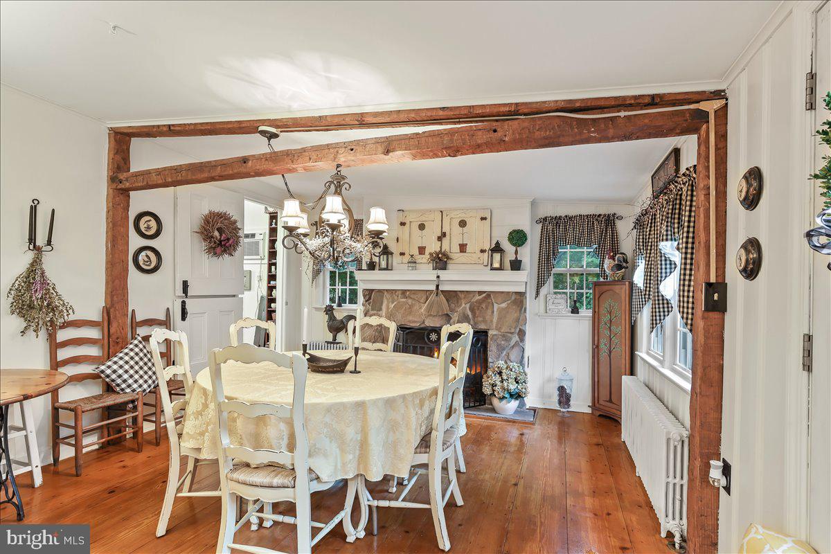3 Woodbury Rd
