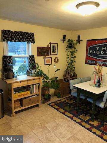 213 Berwyn Pl #Flr 2