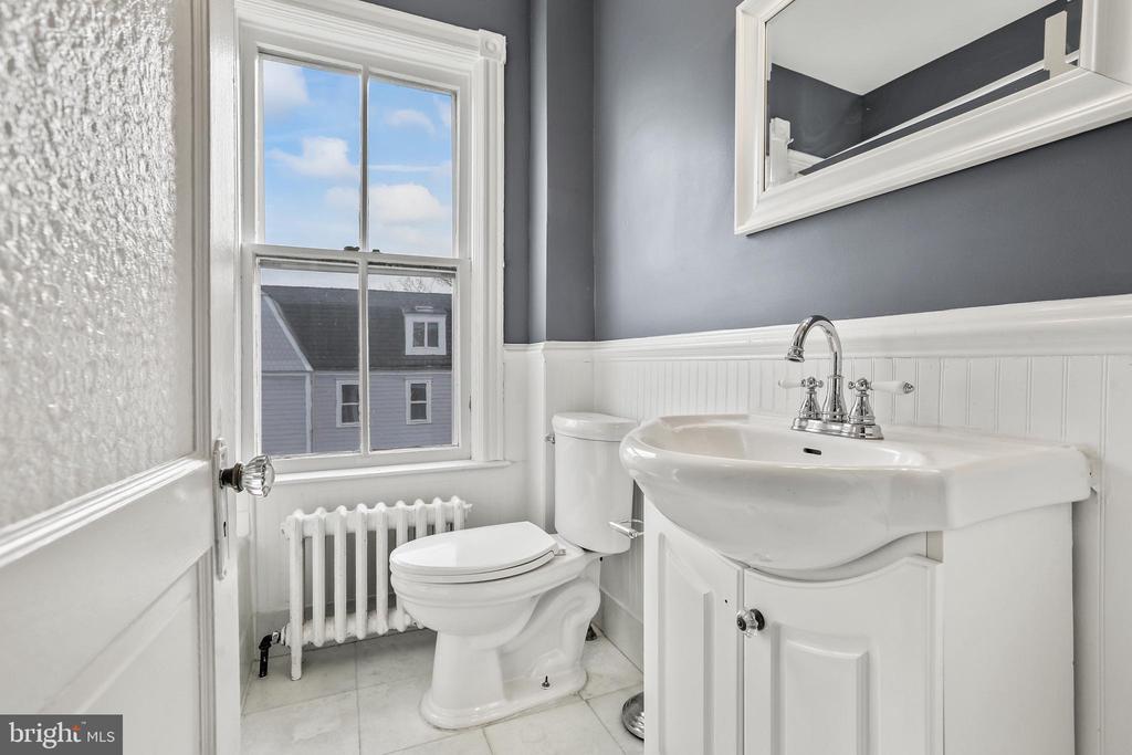 14-B MURRAY PL