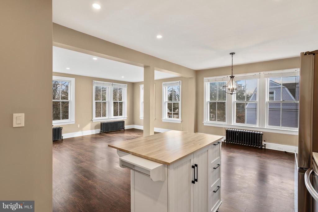 14-B MURRAY PL