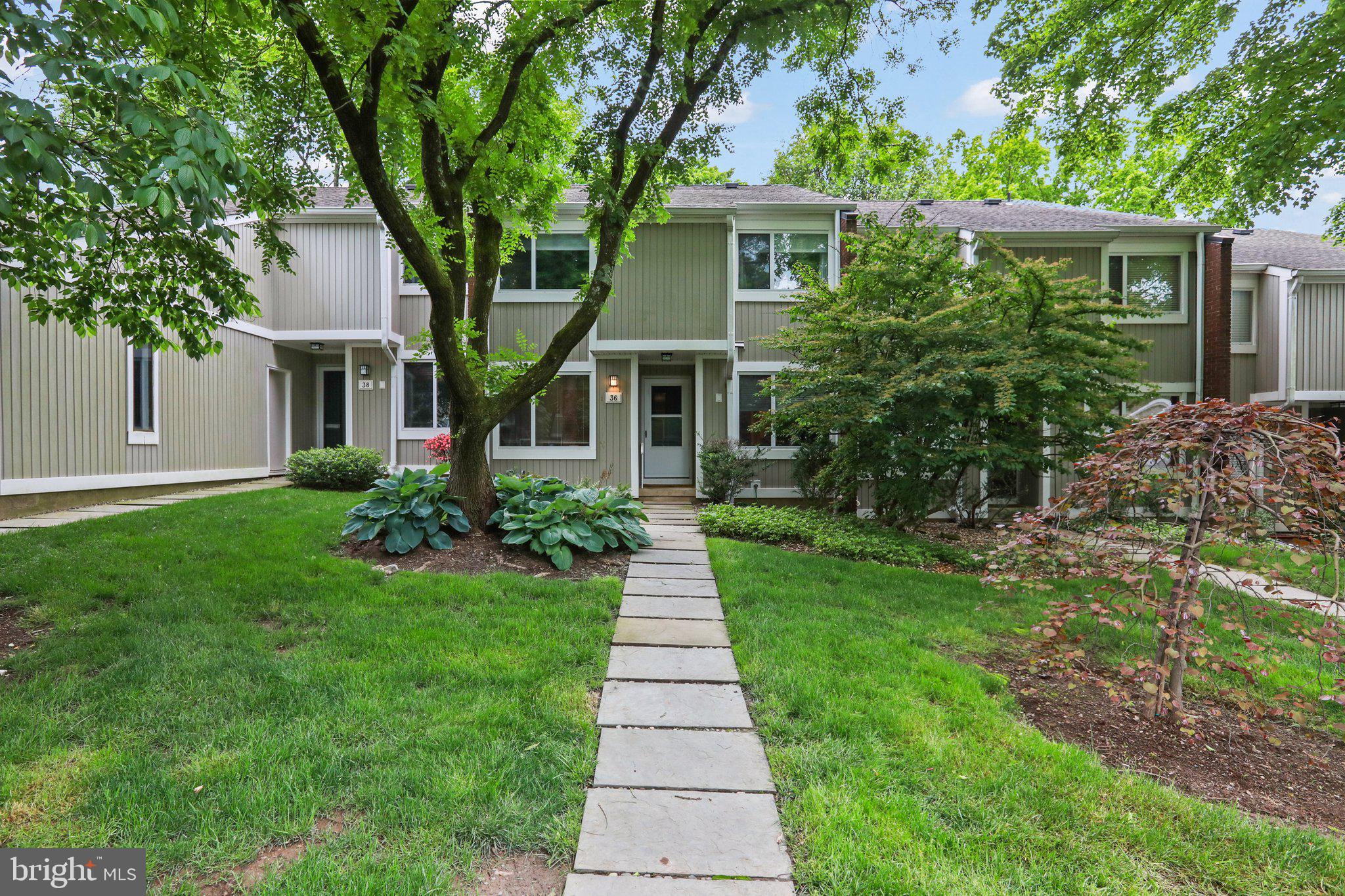 36 CAMERON CT