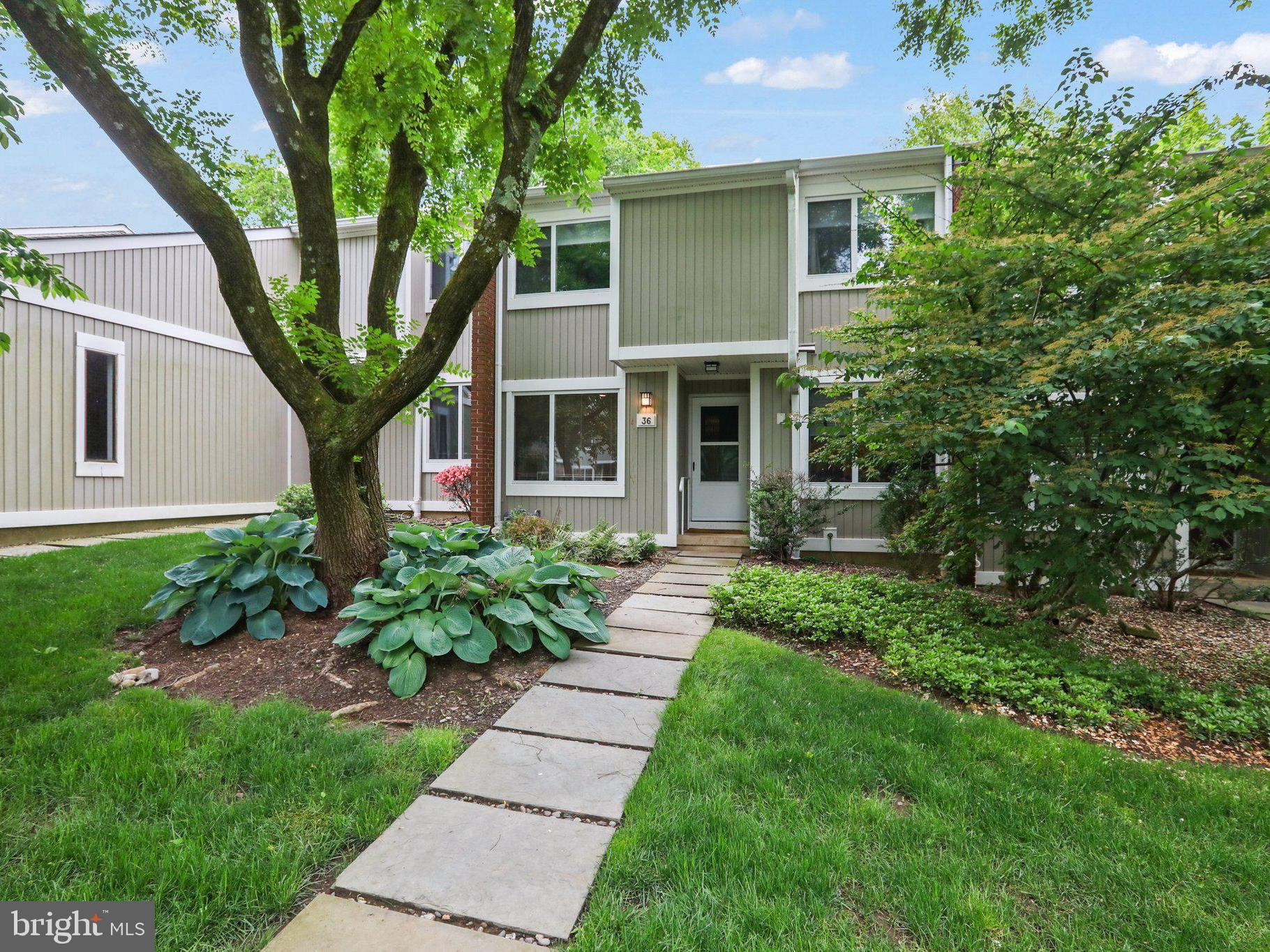36 CAMERON CT