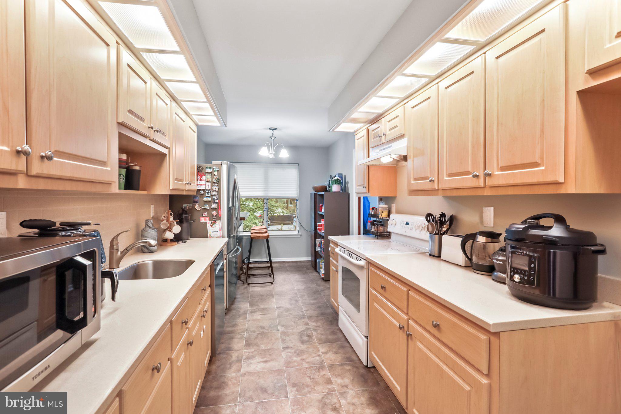 36 CAMERON CT