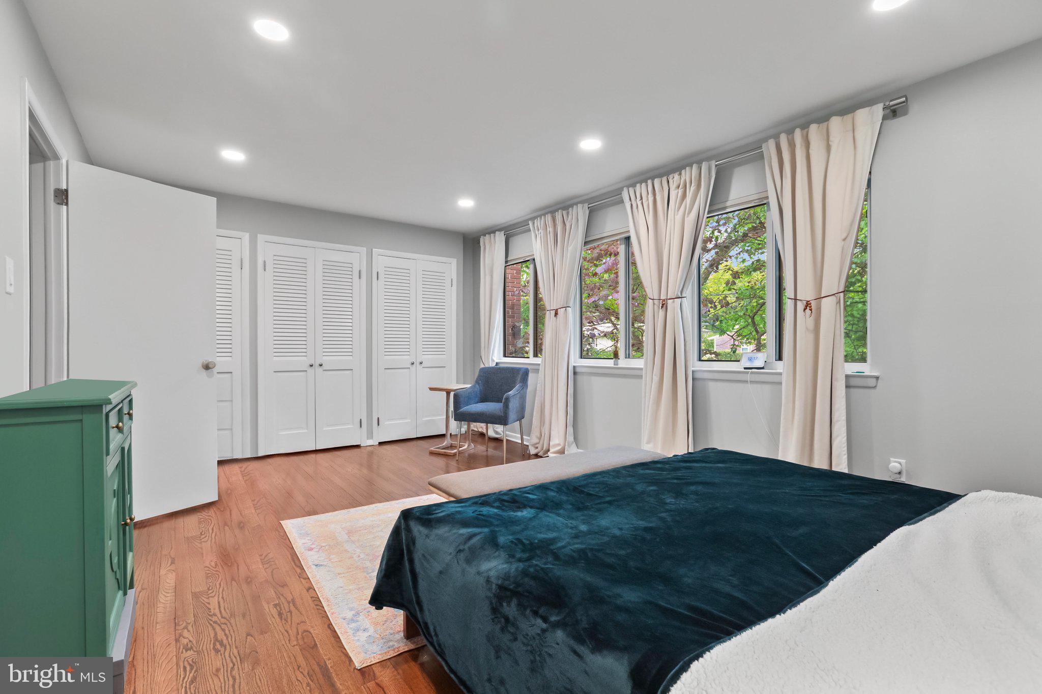 36 CAMERON CT