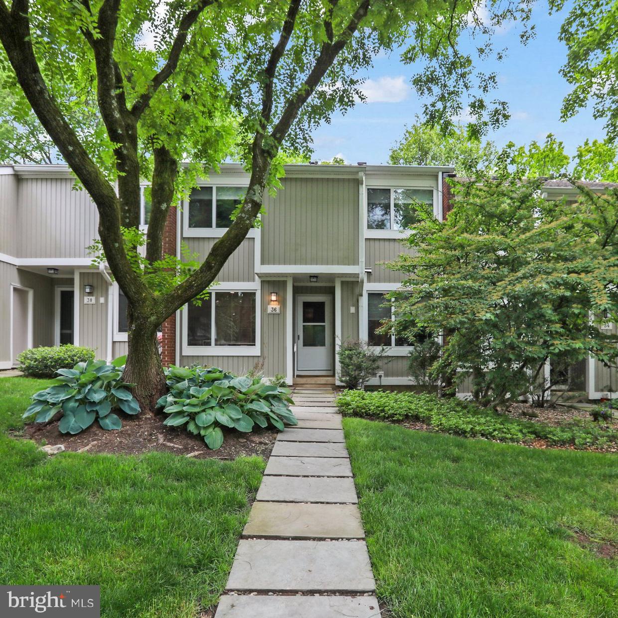 36 CAMERON CT