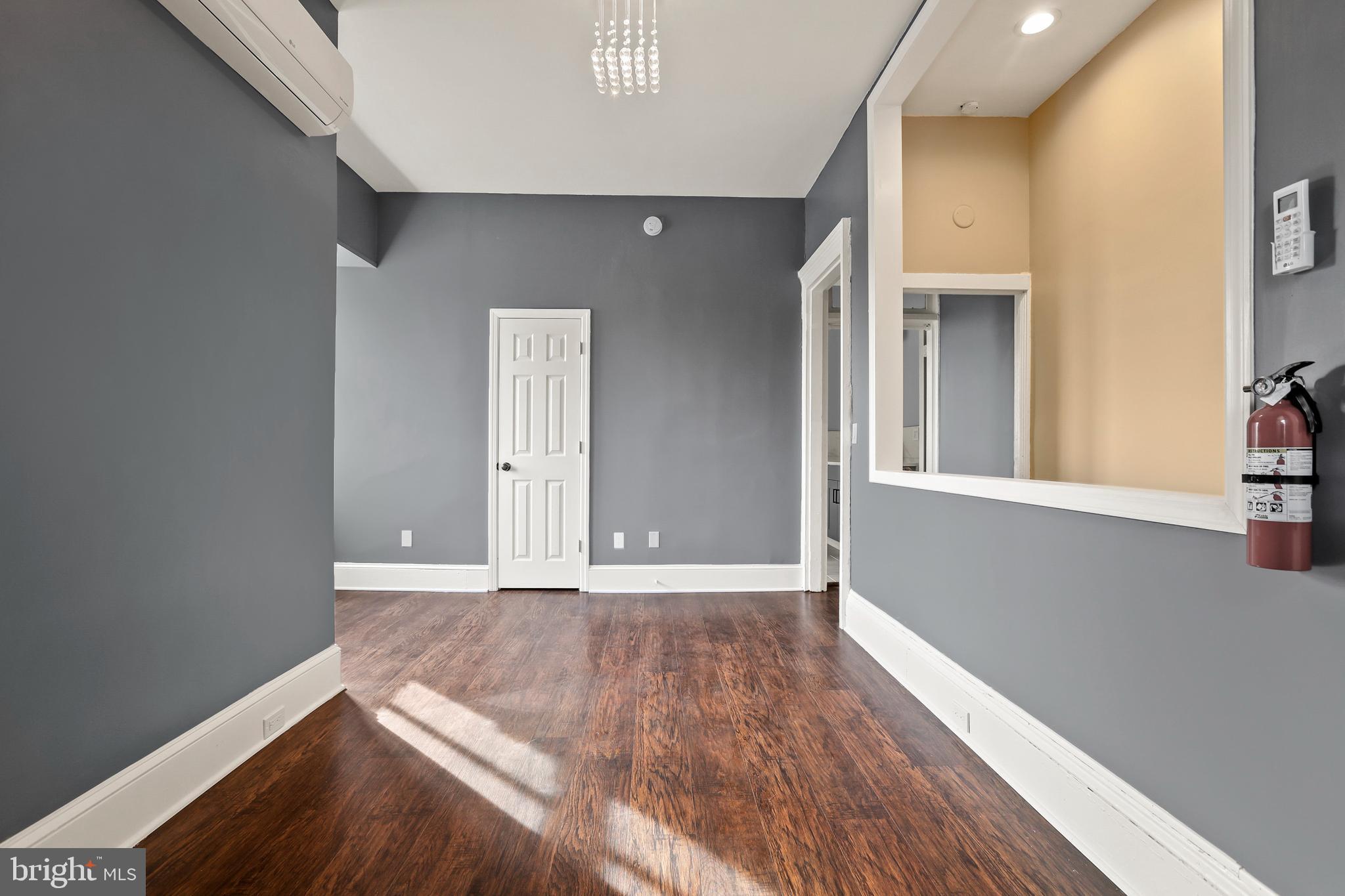 14-B MURRAY PL