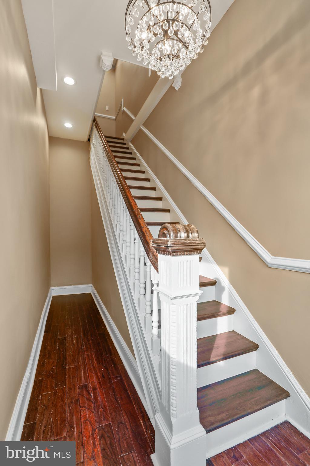 14-B MURRAY PL